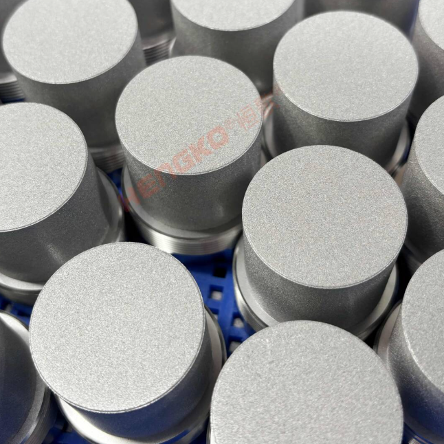 化工行業抗腐蝕解決方案：恒歌金屬燒結濾芯實戰應用案例！